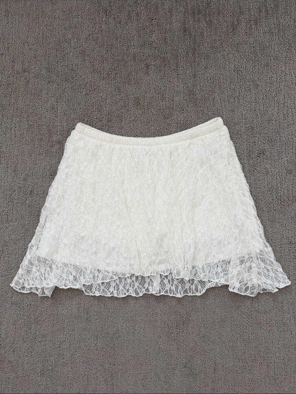 NWT Hollister Lace Overlay Mini Skirt - White size xxs
